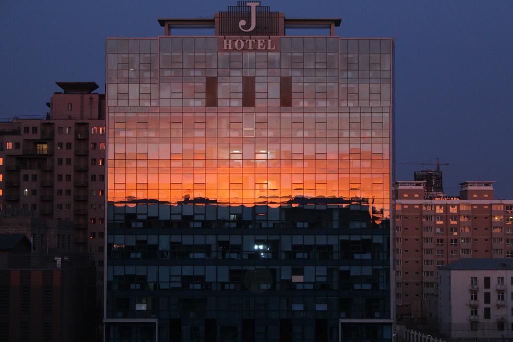 J Hotel Улан-Батор Экстерьер фото